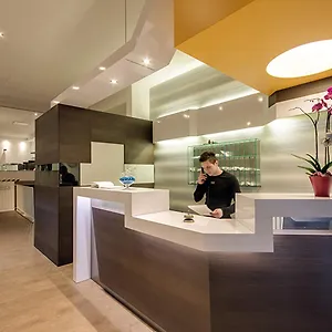 genius-hotel-downtown.it-lombardy.com/