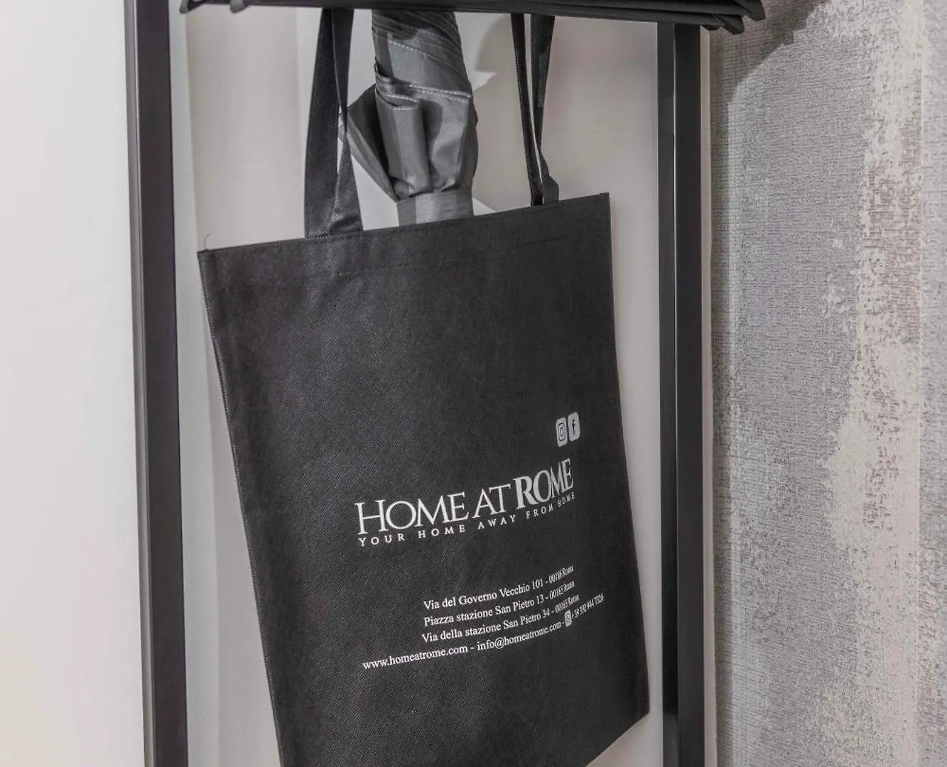 Home At Rome Luxury Navona Suites Guest house