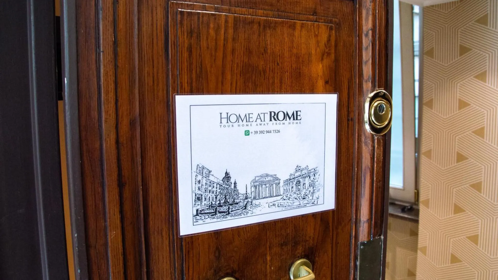 Home At Rome Luxury Navona Suites