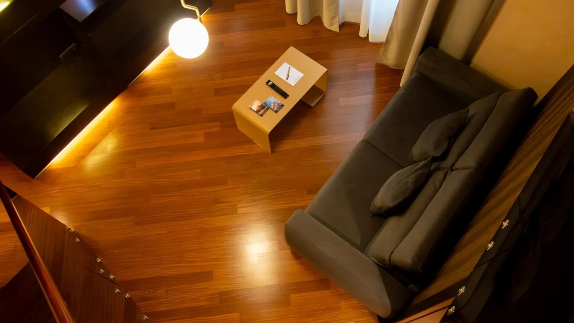 Home At Rome Luxury Navona Suites