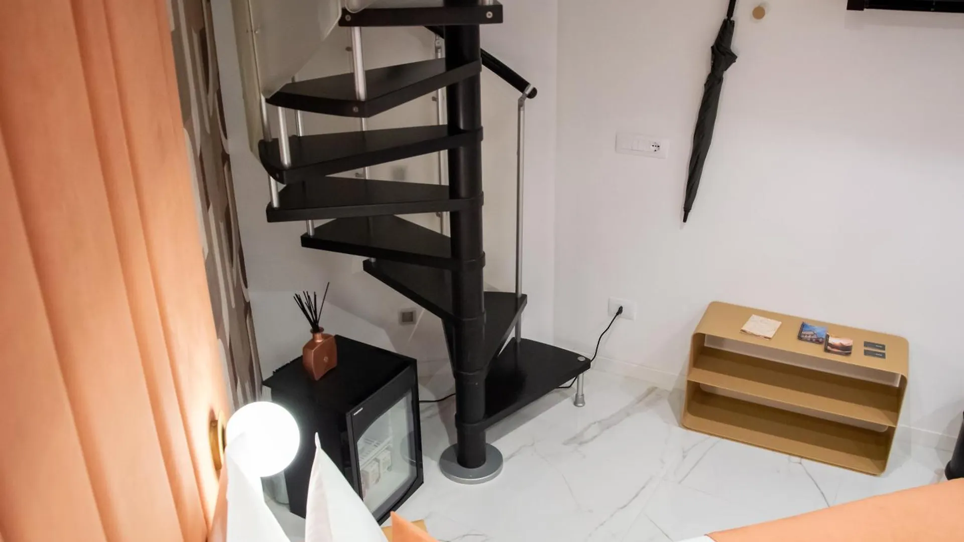 Home At Rome Luxury Navona Suites Guest house